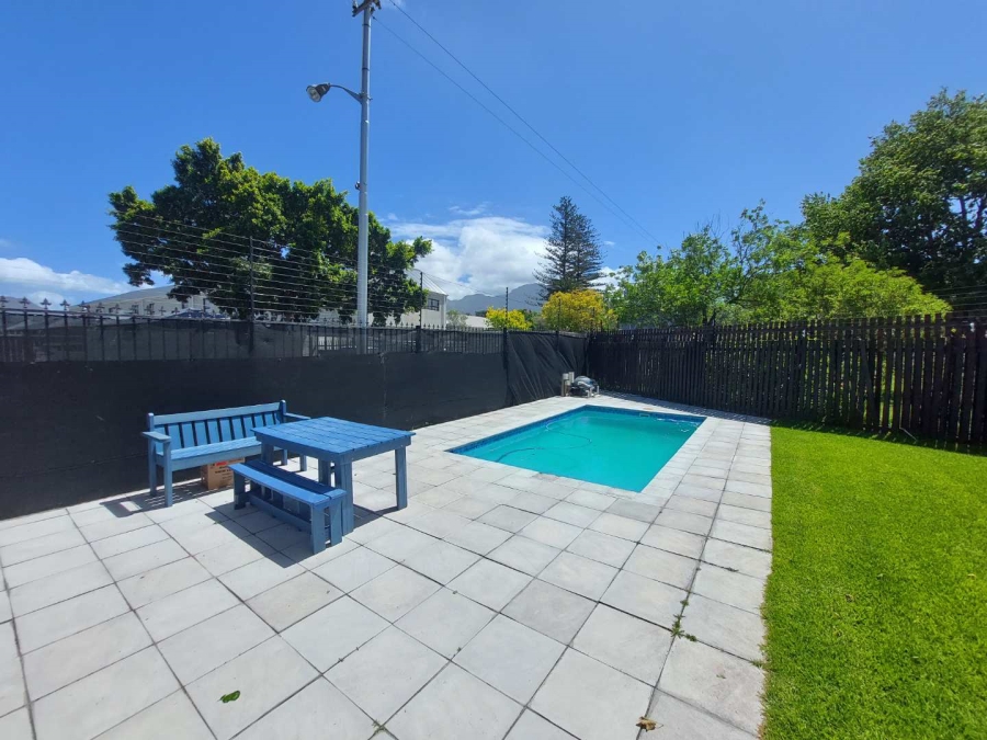 To Let 1 Bedroom Property for Rent in Plumstead Western Cape